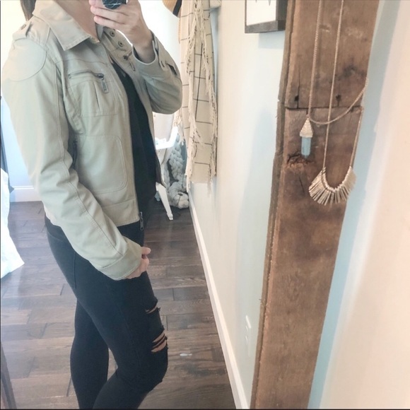 Body Central medium tan short biker jacket - Picture 4 of 4